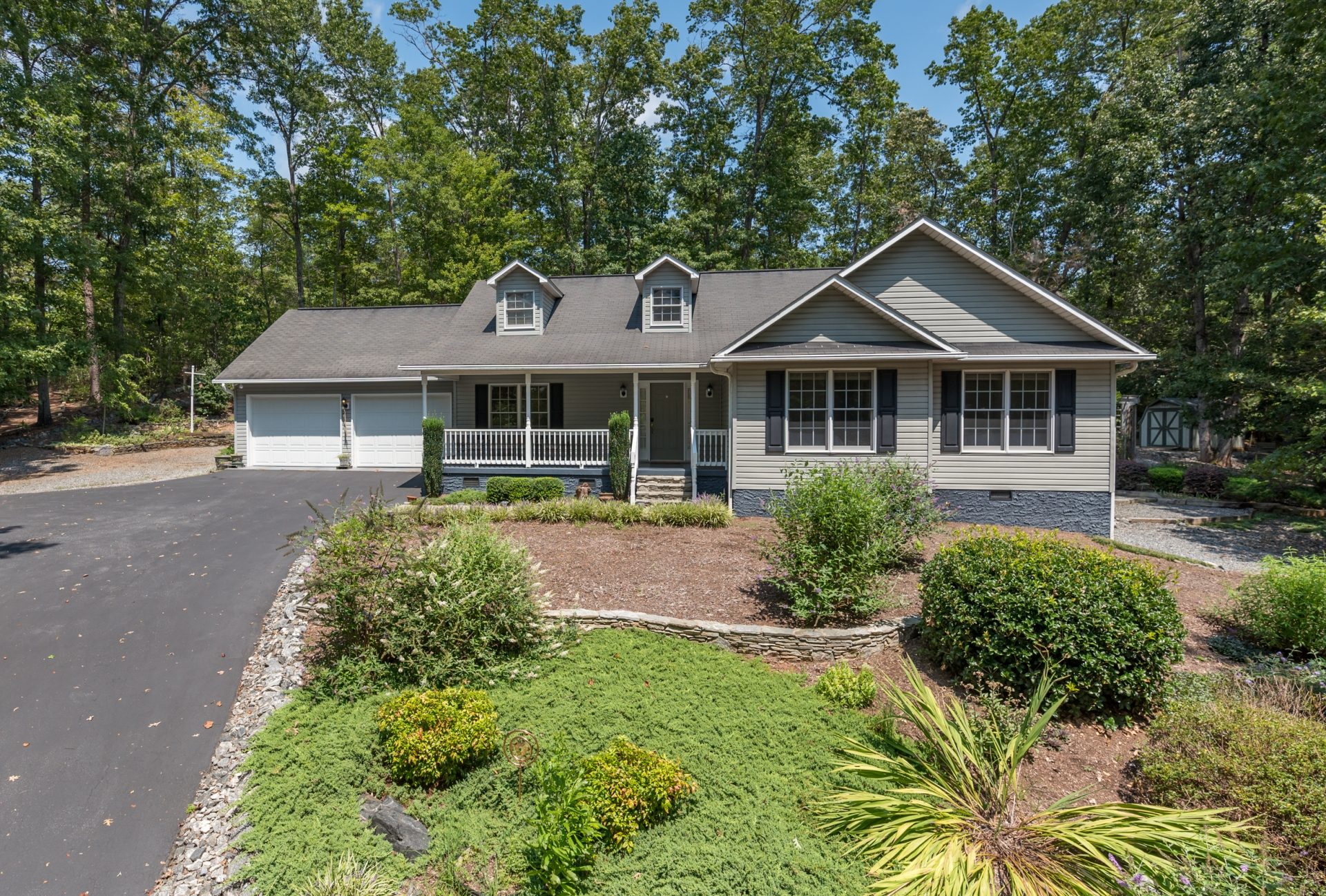 149 Brookside Drive, Columbus